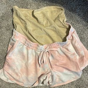 Maternity lounge shorts